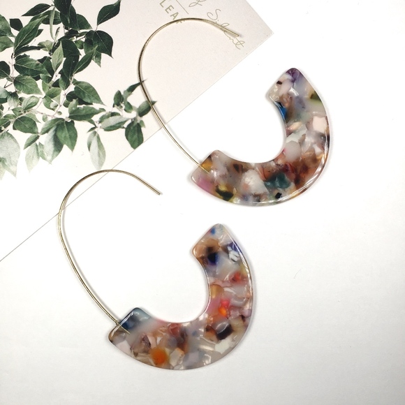 Multicolored Tortoise Shell Resin Dangle Earrings - Picture 3 of 4